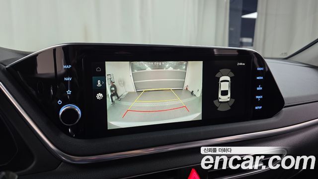 Hyundai Sonata (DN8) 2.0 Premium Family 2020 — фото 15