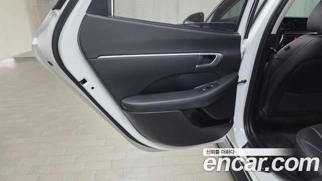 Hyundai Sonata (DN8) 2.0 Premium Family 2020 — фото 25