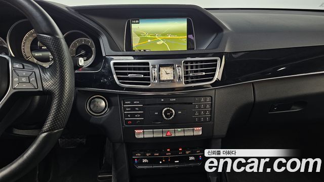 Mercedes-Benz E-Class (W212) E300 4MATIC Avantgarde 2016 — фото 12