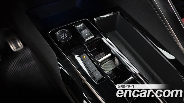 Peugeot 5008 (II) 1.2 Pure Tech GT 2024 — фото 9