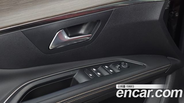 Peugeot 5008 (II) 1.2 Pure Tech GT 2024 — фото 19