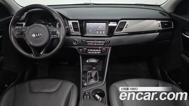 Kia Niro Prestige 2018 — фото 7