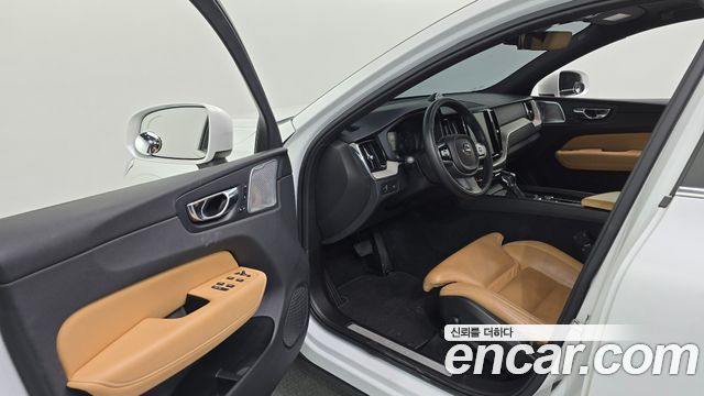 Volvo XC60 (II) D5 Inscription 2018 — фото 10