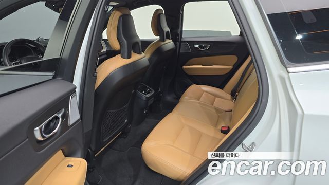 Volvo XC60 (II) D5 Inscription 2018 — фото 11