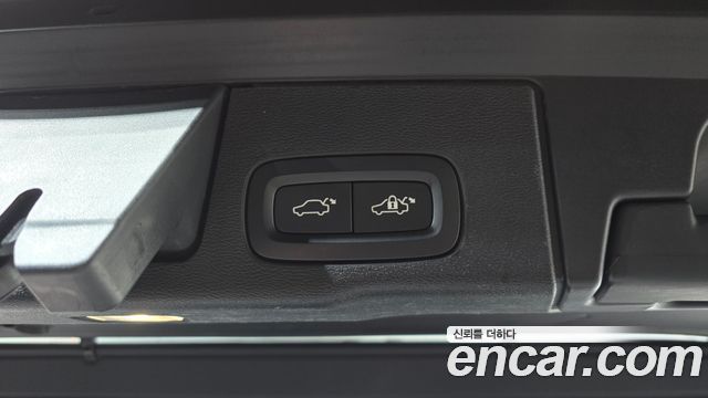 Volvo XC60 (II) D5 Inscription 2018 — фото 19