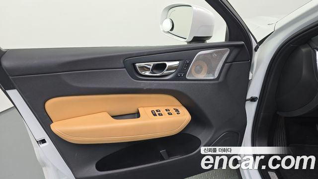 Volvo XC60 (II) D5 Inscription 2018 — фото 24