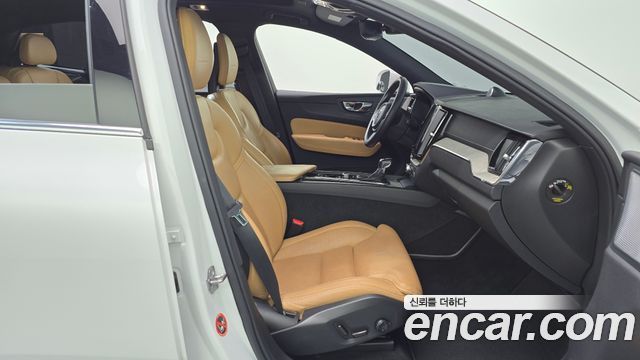 Volvo XC60 (II) D5 Inscription 2018 — фото 26