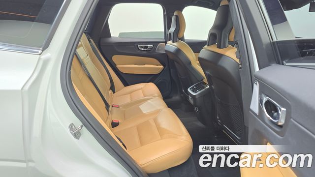 Volvo XC60 (II) D5 Inscription 2018 — фото 27