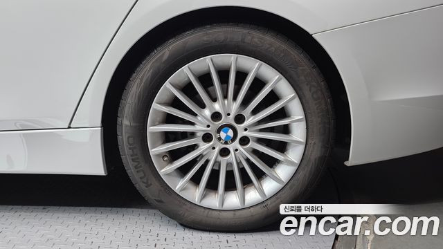 BMW 3 Series (F30) 320i Luxury 2018 — фото 21