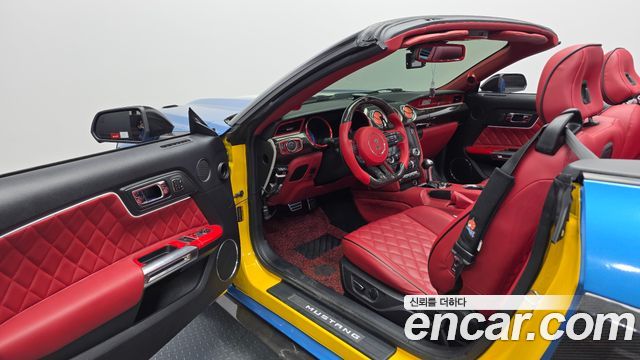 Ford Mustang GT Convertible 2015 — фото 10