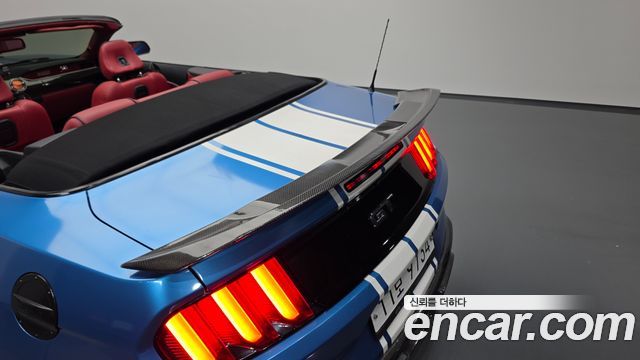 Ford Mustang GT Convertible 2015 — фото 17