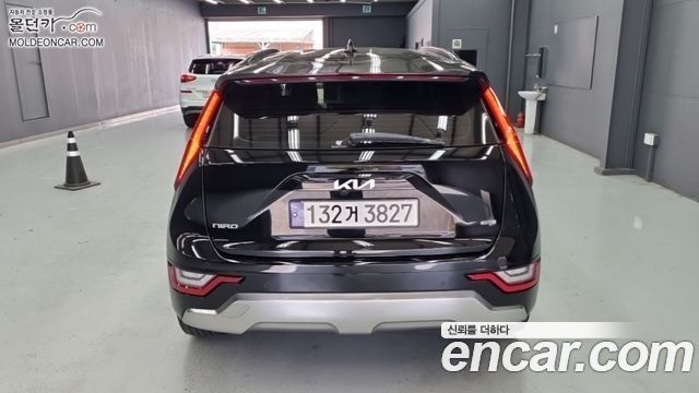 Kia Niro Prestige 2023 — фото 4