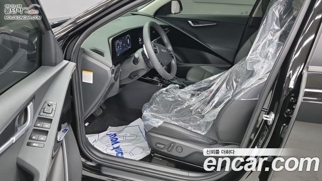 Kia Niro Prestige 2023 — фото 7