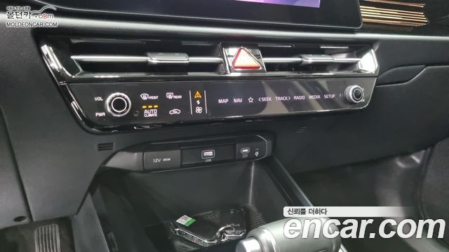 Kia Niro Prestige 2023 — фото 18