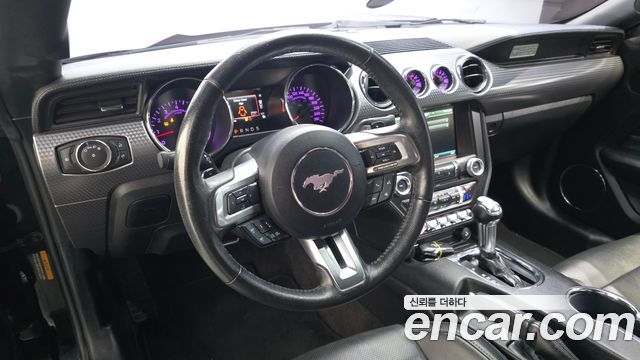 Ford Mustang Coupe 2016 — фото 12