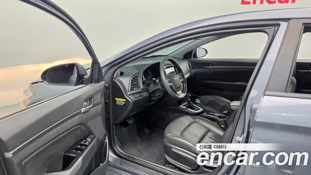Hyundai Avante (AD) 1.6 GDI Value Plus 2017 — фото 10