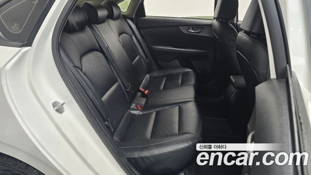 Kia K3 Luxury 2020 — фото 11