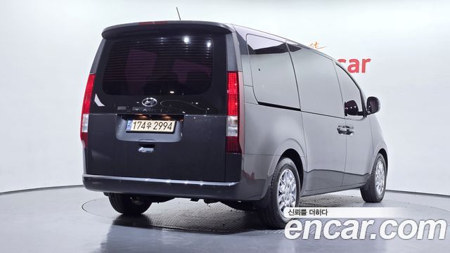 Hyundai Staria 4WD Tourer 9-Seater Modern 2022 — фото 2