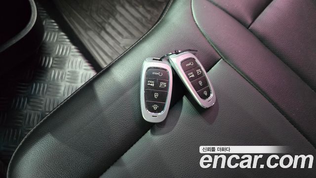 Hyundai Staria 4WD Tourer 9-Seater Modern 2022 — фото 17