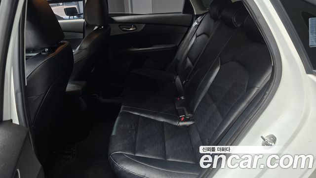 Kia K3 Luxury 2020 — фото 11