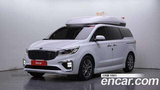 Kia Carnival 9-Seater Hi-Limousine Noblesse Special