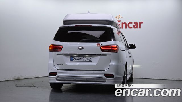 Kia Carnival 9-Seater Hi-Limousine Noblesse Special 2020 — фото 4