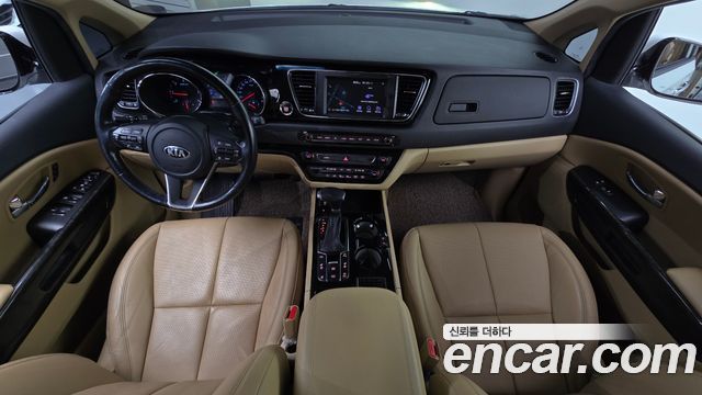 Kia Carnival 9-Seater Hi-Limousine Noblesse Special 2020 — фото 7
