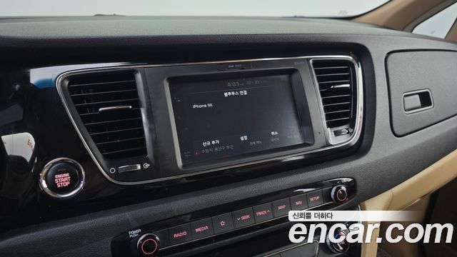 Kia Carnival 9-Seater Hi-Limousine Noblesse Special 2020 — фото 15