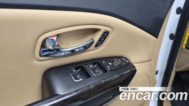 Kia Carnival 9-Seater Hi-Limousine Noblesse Special 2020 — фото 20