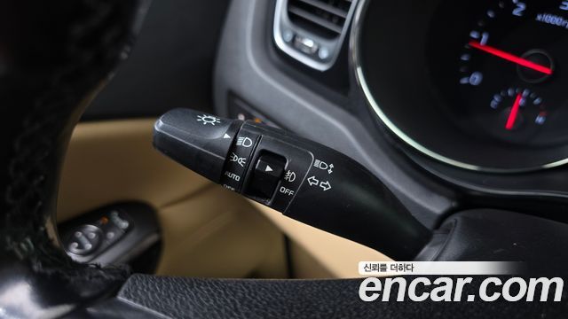 Kia Carnival 9-Seater Hi-Limousine Noblesse Special 2020 — фото 33