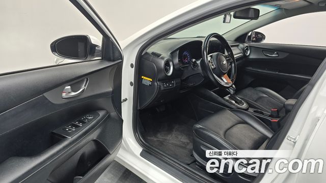 Kia K3 Luxury 2020 — фото 10