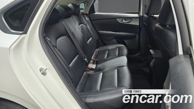 Kia K3 Luxury 2020 — фото 11