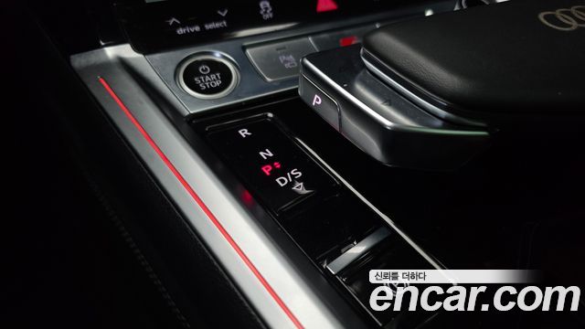 Audi e-tron 55 Quattro 2021 — фото 9