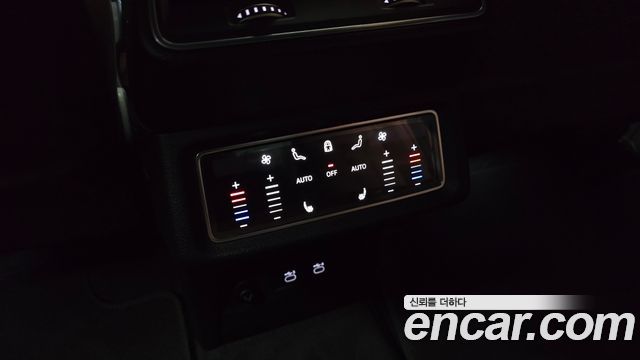Audi e-tron 55 Quattro 2021 — фото 17