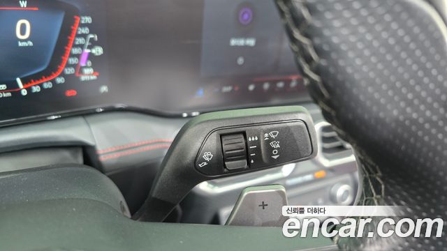 Ford Mustang (VII) 2.3 Ecoboost Premium Convertible 2024 — фото 20
