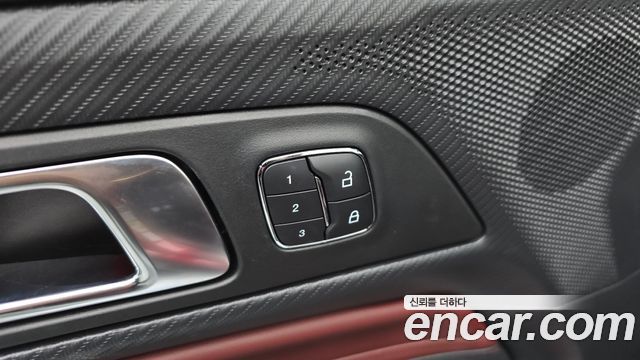 Ford Mustang (VII) 2.3 Ecoboost Premium Convertible 2024 — фото 28