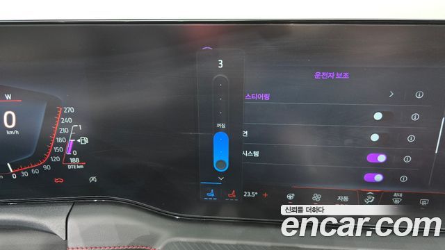 Ford Mustang (VII) 2.3 Ecoboost Premium Convertible 2024 — фото 31