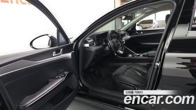 Kia K5 (III) 2.0 Trendy 2023 — фото 10