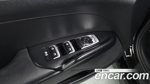 Kia K5 (III) 2.0 Trendy 2023 — фото 30