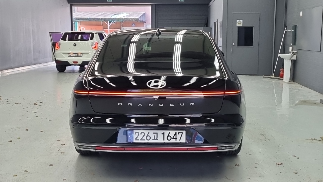 Hyundai Grandeur Hybrid (GN7) Exclusive 2024 — фото 4