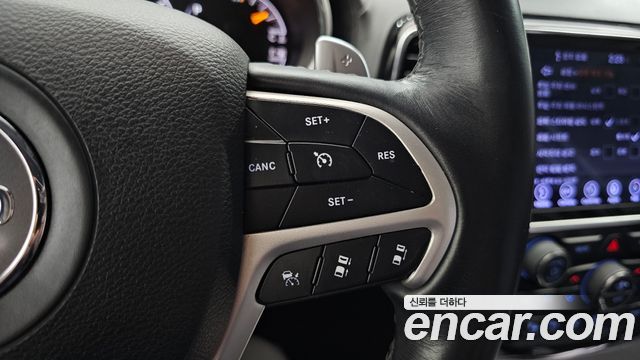 Jeep Grand Cherokee 3.6 Summit WK2 2019 — фото 32