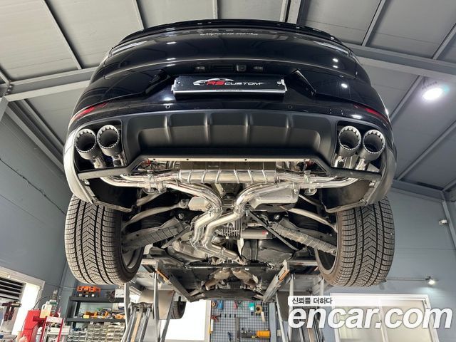 Porsche Cayenne (PO536) 4.0 Turbo Coupe