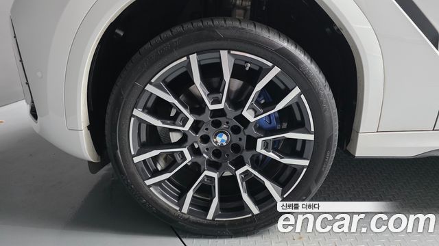 BMW X6 (G06) xDrive40i M Sport 2024 — фото 5