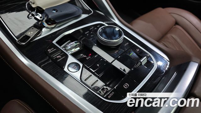 BMW X6 (G06) xDrive40i M Sport 2024 — фото 9