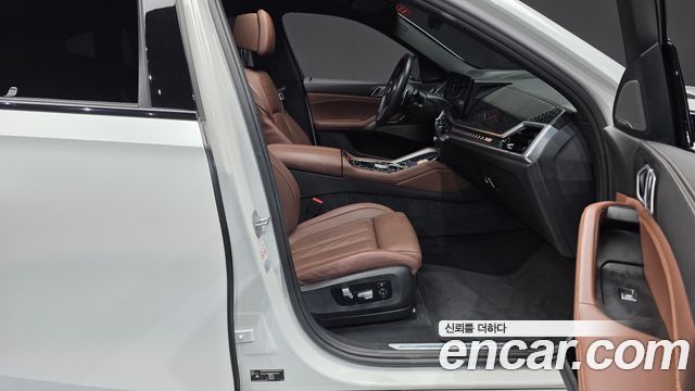 BMW X6 (G06) xDrive40i M Sport 2024 — фото 32