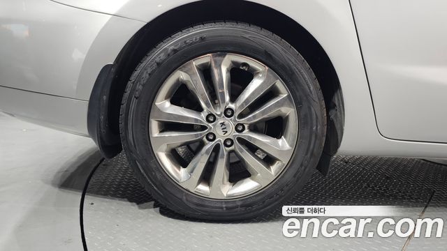 Kia Carnival 9-seater Noblesse 2018 — фото 5