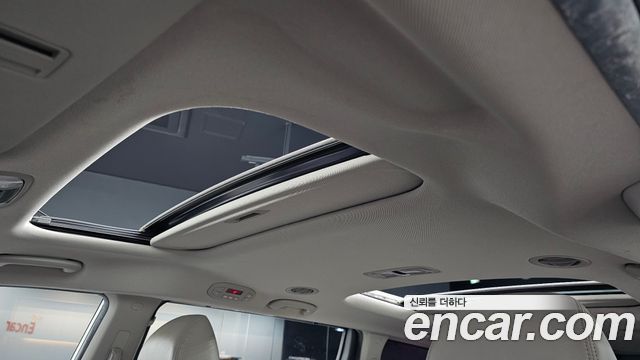 Kia Carnival 9-seater Noblesse 2018 — фото 18