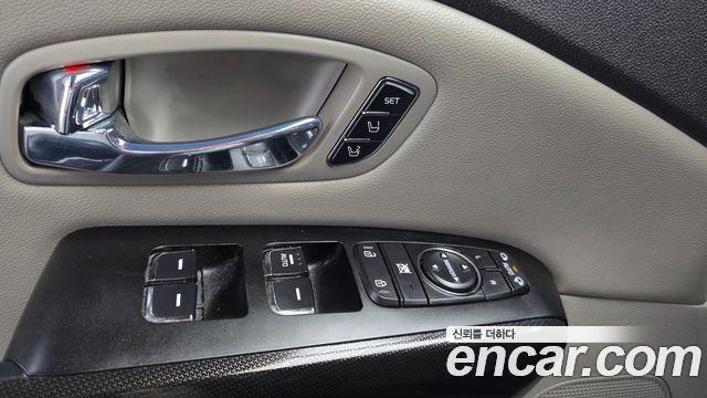 Kia Carnival 9-seater Noblesse 2016 — фото 17