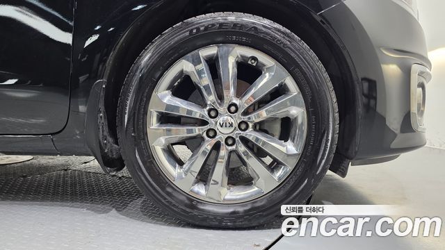 Kia Carnival 9-seater Noblesse 2016 — фото 21