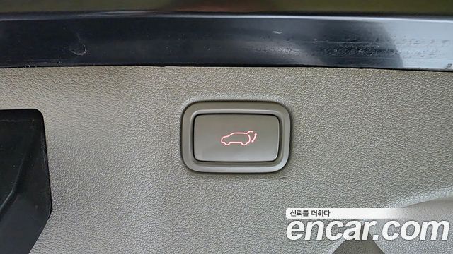 Kia Carnival 9-seater Noblesse 2016 — фото 31